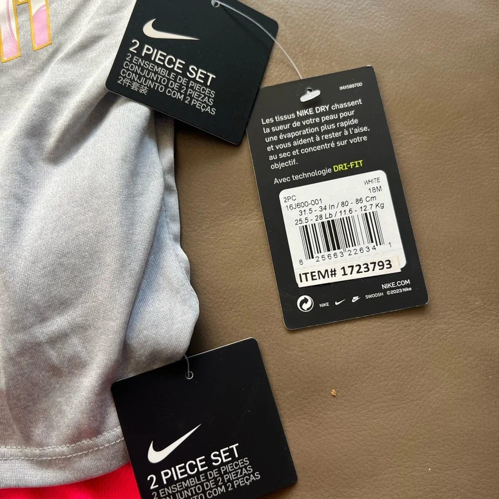 Nike Infant/Toddler Girls' 2-Piece Dri-FIT Short Set 💕🩶 - Picture 3 of 14
